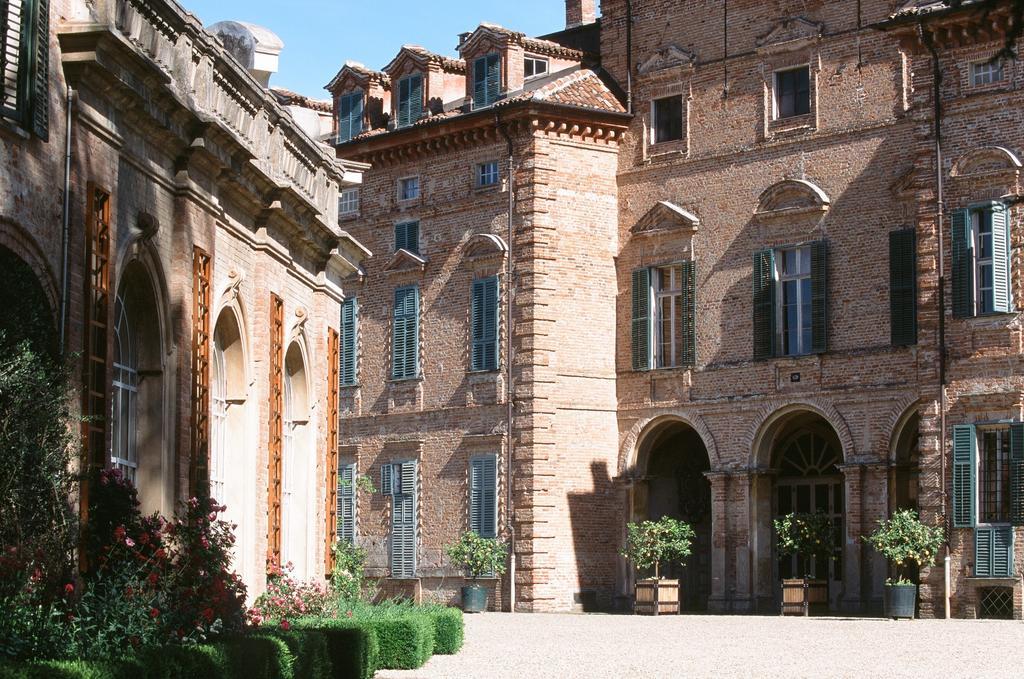 Marchesi Alfieri - Cantine E Ospitalita San Martino Alfieri Buitenkant foto