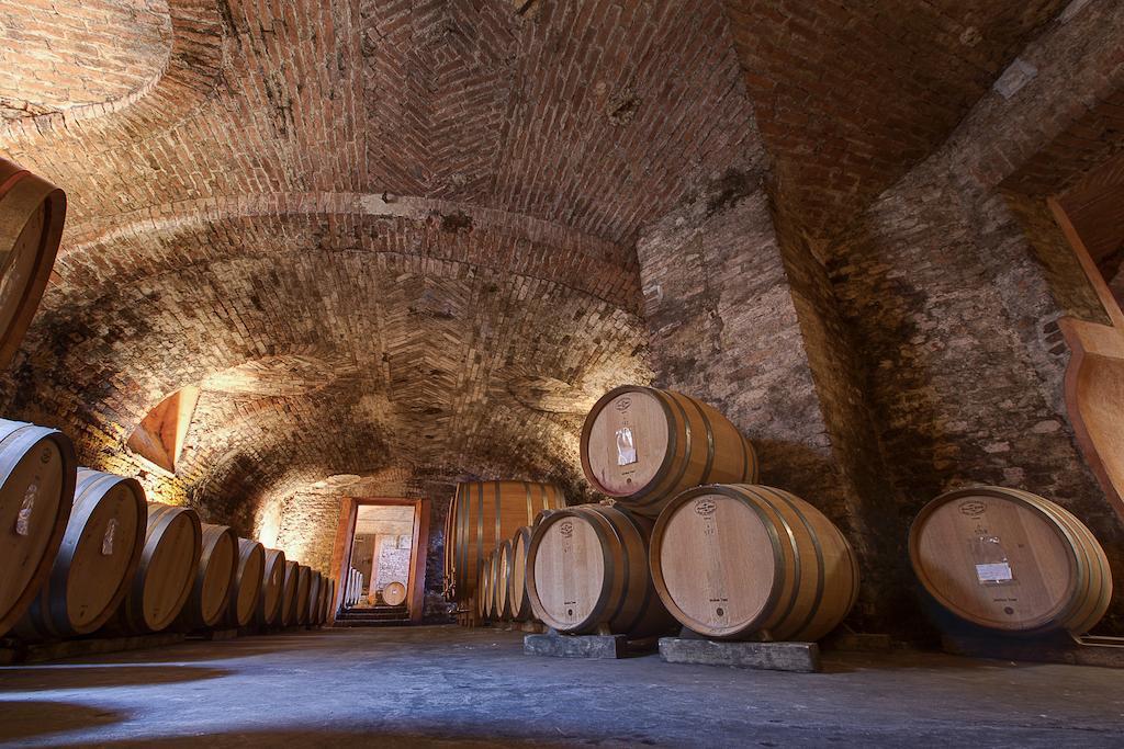 Marchesi Alfieri - Cantine E Ospitalita San Martino Alfieri Buitenkant foto