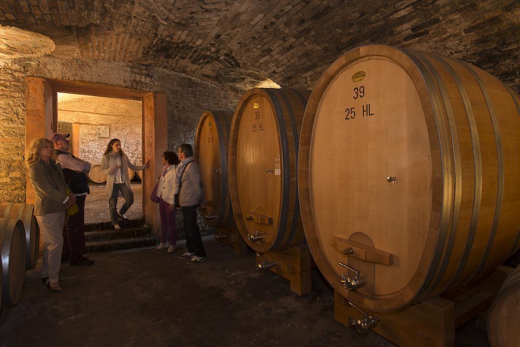 Marchesi Alfieri - Cantine E Ospitalita San Martino Alfieri Buitenkant foto