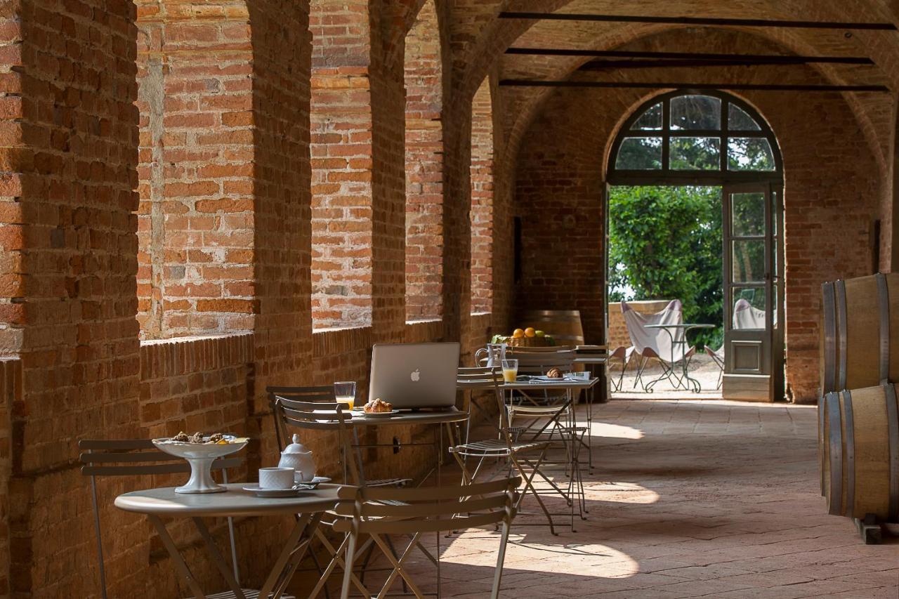 Marchesi Alfieri - Cantine E Ospitalita San Martino Alfieri Buitenkant foto